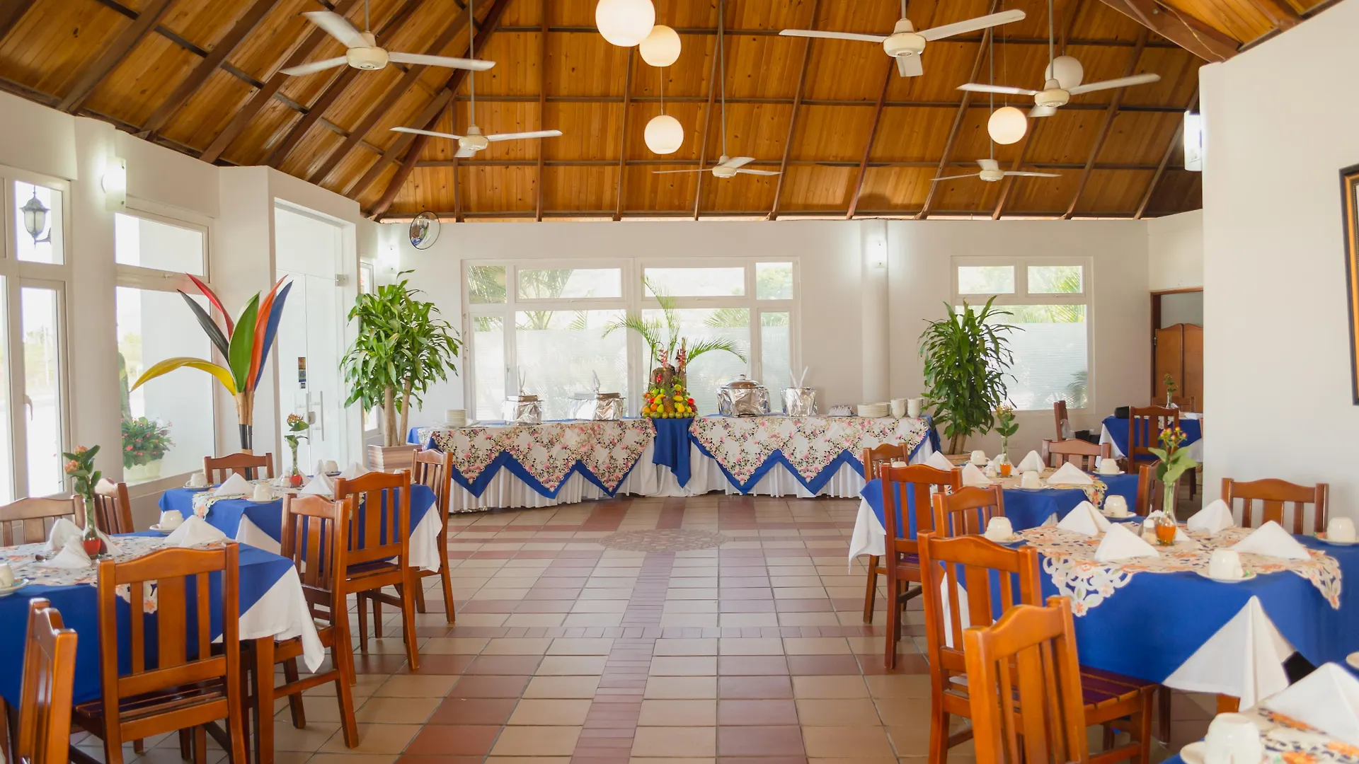 Sanha Plus Hotel Santa Marta